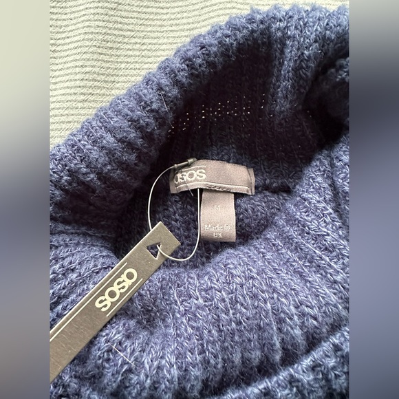 ASOS Men’s Oversized Turtleneck - Picture 4 of 6